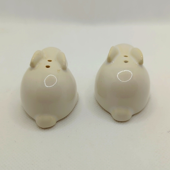 Bunny 🐇 Rabbit Salt/Pepper Shakers - Hallmark - Picture 4 of 10